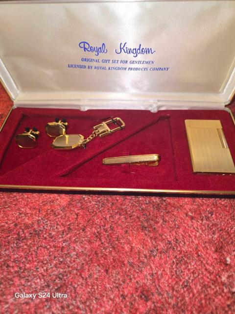 Royal Kingdom �����Y �M�t�g�Z�b�g �J�t�X �^�C�s�� �L�[�z���_�[ ���C�^�[ ���F ���g�p�i  �� �z�r�[�� 