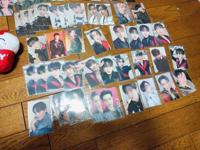 ATEEZ CeBjJo[  gJ J[h ʂ ܂Ƃߔ  ^gObY 