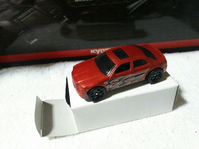 HW '16 ナイトバーナーズ ギフト限定カラー クライスラー 300 ヘミ < ホビー  HW '16 ナイトバーナーズ ギフト限定カラー クライスラー 300 ヘミ  < ホビーの