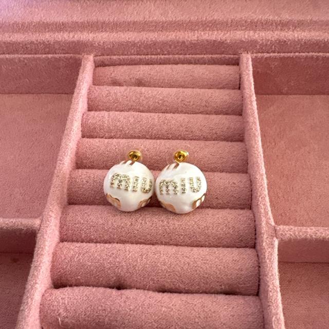 ロゴレディースピアス < 女性アクセサリー/時計 ロゴレディースピアス < 女性アクセサリー/時計の