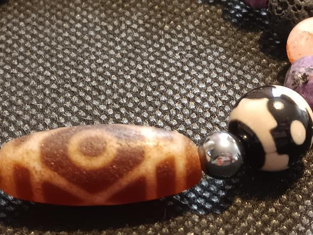 レアです。「強力な護符」天珠ブレス一点物です。 < 女性アクセサリー/時計 レアです。「強力な護符」天珠ブレス一点物です。 < 女性アクセサリー/時計の