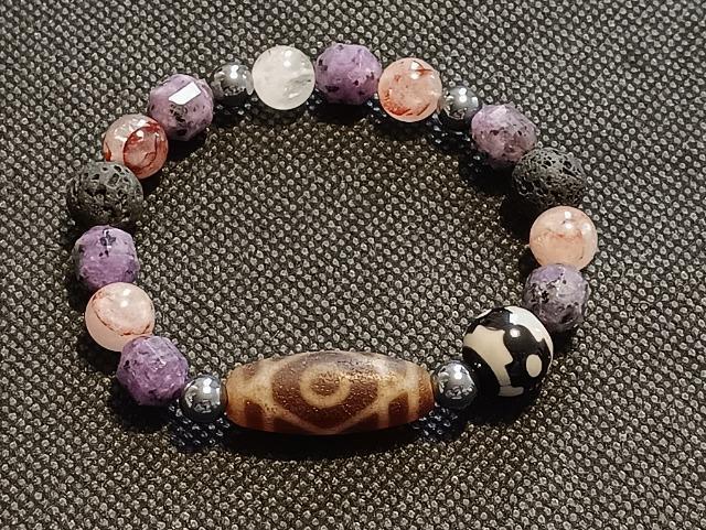 レアです。「強力な護符」天珠ブレス一点物です。 < 女性アクセサリー/時計 レアです。「強力な護符」天珠ブレス一点物です。 < 女性アクセサリー/時計の