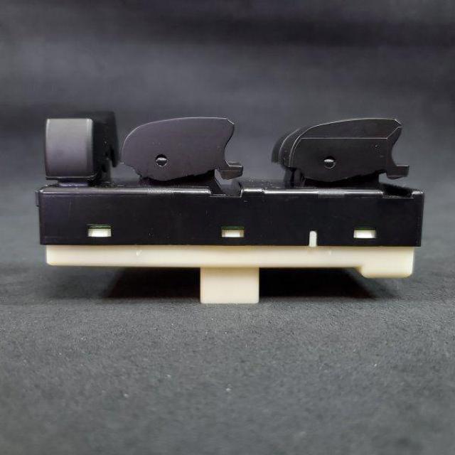 ムーヴコンテ L575S L585S パワーウインドウ スイッチ 84820-B23 < 自動車/バイク ムーヴコンテ L575S L585S パワーウインドウ スイッチ 84820-B23 < 自動車/バイク