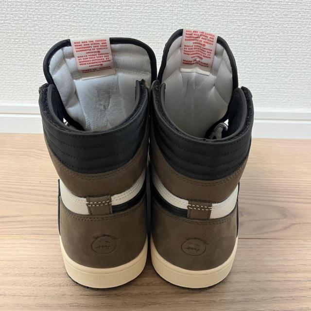 NIKE AIR JORDAN 1 TRAVIS SCOTT �� �j���t�@�b�V������ 