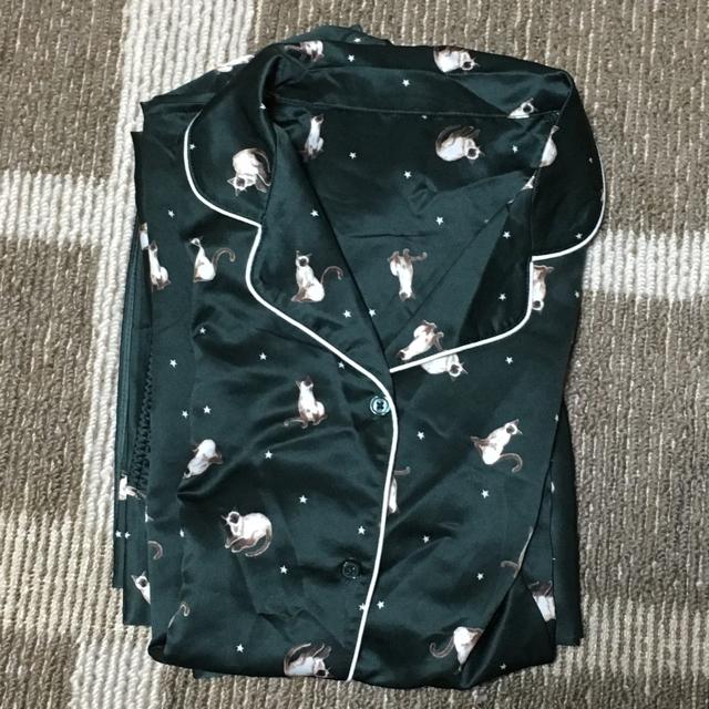 GU・猫キャットスター柄ダークグリーンサテン長袖パジャマ < ブランド GU・猫キャットスター柄ダークグリーンサテン長袖パジャマ < ブランドの