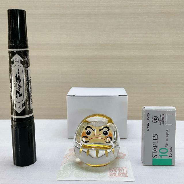 新品未使用 ガラス製 【金彩 だるま 祈願成就】ミニチュアだるま クリスタル置物 ペーパーウェイト 合格 当選 祈願 願いごと < インテリア/ライフ  新品未使用 ガラス製 【金彩 だるま 祈願成就】ミニチュアだるま クリスタル置物 ペーパーウェイト 合格 当選 祈願 願いごと < インテリア/ライフの