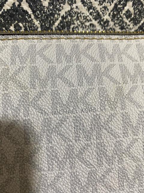 【良品】MICHAEL KORS マイケルコース ショルダーバッグ 斜め掛け < ブランド  【良品】MICHAEL KORS マイケルコース ショルダーバッグ 斜め掛け < ブランドの