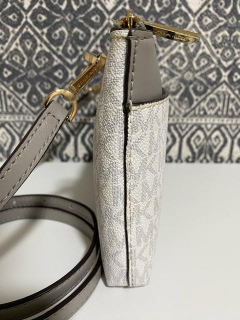 【良品】MICHAEL KORS マイケルコース ショルダーバッグ 斜め掛け < ブランド  【良品】MICHAEL KORS マイケルコース ショルダーバッグ 斜め掛け < ブランドの