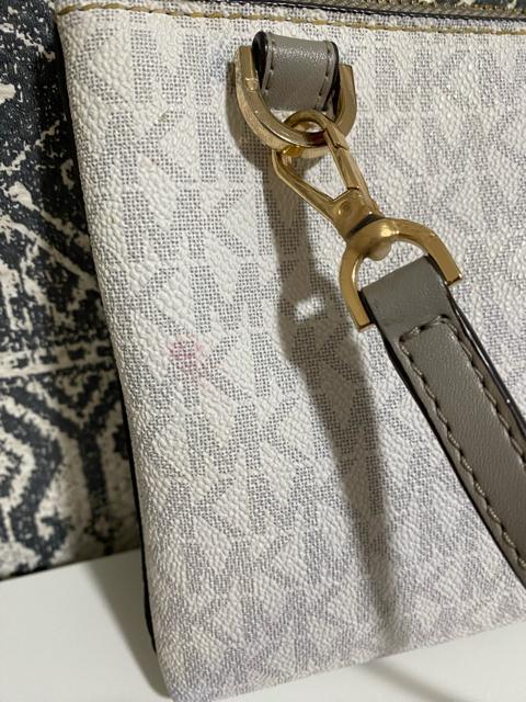 【良品】MICHAEL KORS マイケルコース ショルダーバッグ 斜め掛け < ブランド  【良品】MICHAEL KORS マイケルコース ショルダーバッグ 斜め掛け < ブランドの