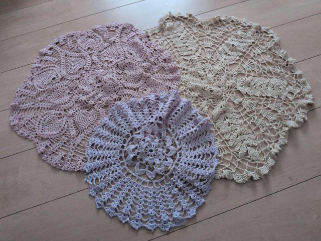 手編みのドイリー3枚セット < ペット/手芸/園芸 手編みのドイリー3枚セット < ペット/手芸/園芸の