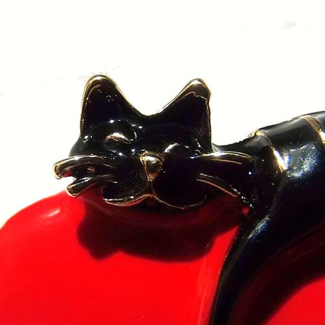 黒猫 猫 クロネコ ネコ ねこ ハート ブローチ ピンブローチ バッジ ピンバッジ ピンズ コサージュ < 女性アクセサリー/時計  黒猫 猫 クロネコ ネコ ねこ ハート ブローチ ピンブローチ バッジ ピンバッジ ピンズ コサージュ < 女性アクセサリー/時計の