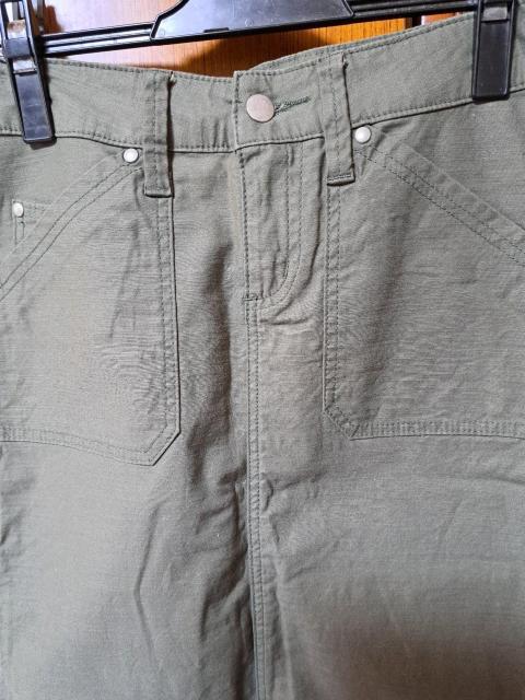 Bカ−キ色のスカート < 女性ファッション Bカ−キ色のスカート < 女性ファッションの