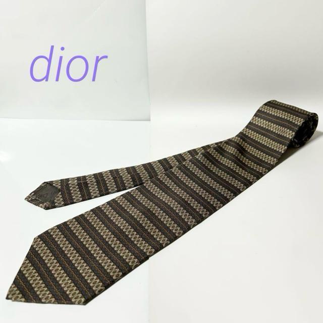 i dior fBI[ lN^C O VN   uh 