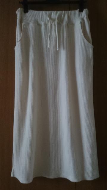 新品未使用☆ナロースカート★アイボリー★Iライン☆綿混★カジュアル☆ < 女性ファッション  新品未使用☆ナロースカート★アイボリー★Iライン☆綿混★カジュアル☆ < 女性ファッションの