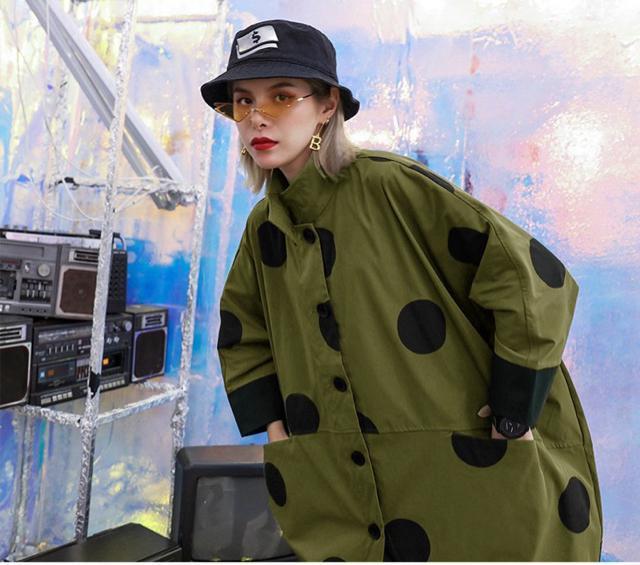 ワイド 前開き ロング丈 ジャケット ドット柄 カーキ 大きいサイズ < 女性ファッション ワイド 前開き ロング丈 ジャケット ドット柄 カーキ 大きいサイズ < 女性ファッションの