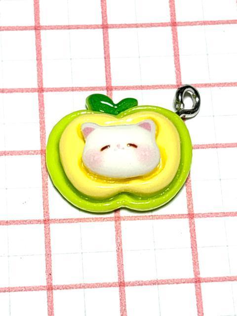 935 白猫と青リンゴシリーズ 樹脂パーツ アクセサリーチャーム ねこネコ 動物 < ペット/手芸/園芸 935 白猫と青リンゴシリーズ 樹脂パーツ アクセサリーチャーム ねこネコ 動物 < ペット/手芸/園芸の