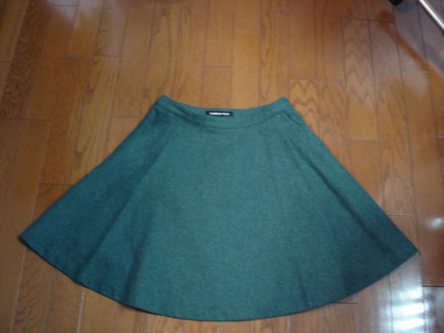★ストロベリーフィールズ シルエットが綺麗なウールフレアースカート★超激安! < ブランド ★ストロベリーフィールズ シルエットが綺麗なウールフレアースカート★超激安! < ブランドの