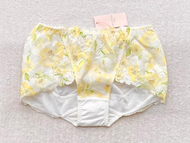 Triumph AMOSTYLE ショーツ Mサイズ ヒップハング パワーネット ホワイト/イエロー < 女性ファッション Triumph AMOSTYLE ショーツ Mサイズ ヒップハング パワーネット ホワイト/イエロー < 女性ファッションの