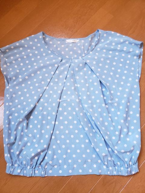 ☆美品☆a.v.v☆サックス水玉シャツブラウス☆38 < ブランド  ☆美品☆a.v.v☆サックス水玉シャツブラウス☆38  < ブランドの