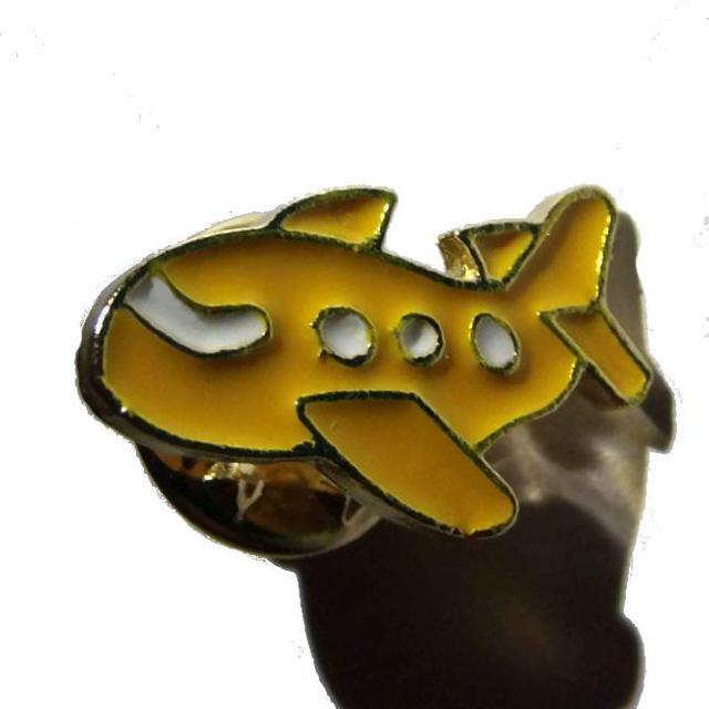 飛行機 黄色 ピンバッジ ピンズ ブローチ ラペルピン ジェット機 < 男性アクセサリー/時計  飛行機 黄色 ピンバッジ ピンズ ブローチ ラペルピン ジェット機  < 男性アクセサリー/時計の