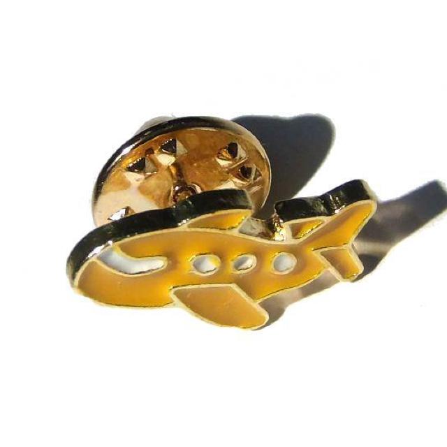 飛行機 黄色 ピンバッジ ピンズ ブローチ ラペルピン ジェット機 < 男性アクセサリー/時計  飛行機 黄色 ピンバッジ ピンズ ブローチ ラペルピン ジェット機 < 男性アクセサリー/時計の