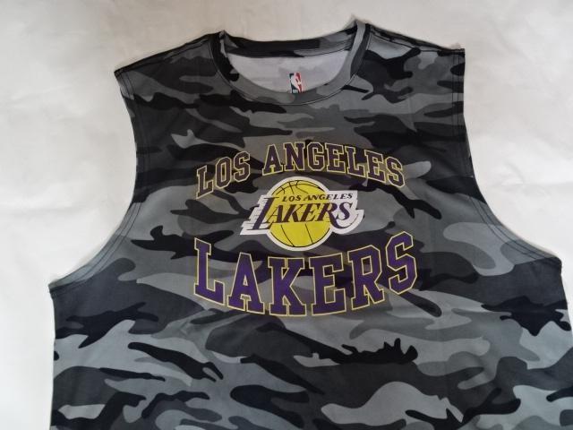 NBA公認 レイカーズ ラッセル ウェストブルック 迷彩ノースリーブUS XL < レジャー/スポーツ  NBA公認 レイカーズ ラッセル ウェストブルック 迷彩ノースリーブUS XL  < レジャー/スポーツの