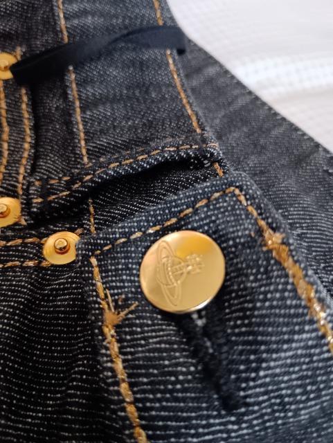 デニムViviennewetwoodレア希少キララメVivienne刺繍マ-ク送料半額♪ < ブランド  デニムViviennewetwoodレア希少キララメVivienne刺繍マ-ク送料半額♪ < ブランドの
