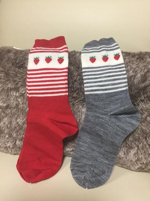 734.新品☆こどもソックス2足☆いちご柄☆19〜20センチ < キッズ/ベビー  734.新品☆こどもソックス2足☆いちご柄☆19〜20センチ  < キッズ/ベビーの