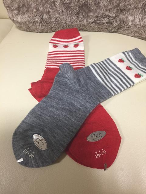 734.新品☆こどもソックス2足☆いちご柄☆19〜20センチ < キッズ/ベビー  734.新品☆こどもソックス2足☆いちご柄☆19〜20センチ < キッズ/ベビーの