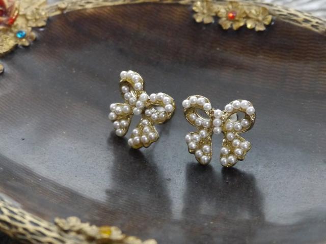新品 ゴスロリ姫系 アンティーク調りぼんピアス < 女性アクセサリー/時計 新品 ゴスロリ姫系 アンティーク調りぼんピアス < 女性アクセサリー/時計の