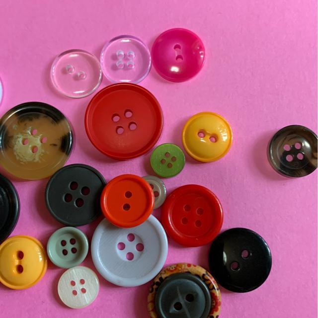 色々ボタン40個 < ペット/手芸/園芸  色々ボタン40個 < ペット/手芸/園芸の