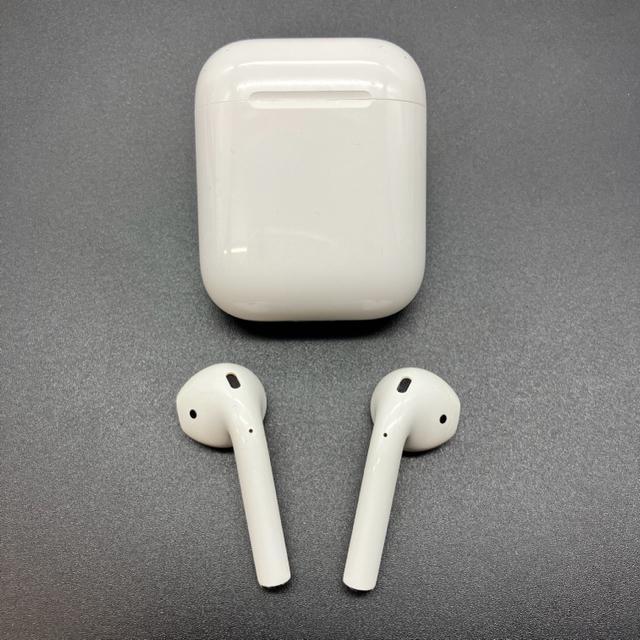 即決 Apple アップル AirPods エアーポッズ 第二世代 < 家電/AV  即決 Apple アップル AirPods エアーポッズ 第二世代  < 家電/AVの
