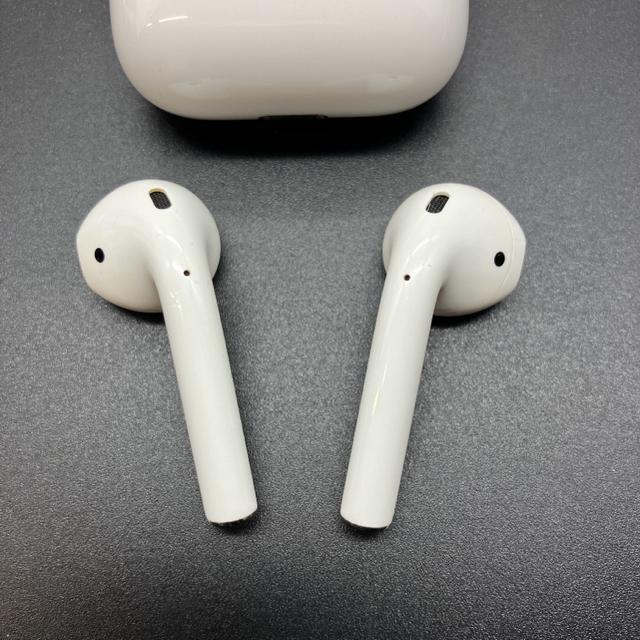 即決 Apple アップル AirPods エアーポッズ 第二世代 < 家電/AV  即決 Apple アップル AirPods エアーポッズ 第二世代 < 家電/AVの