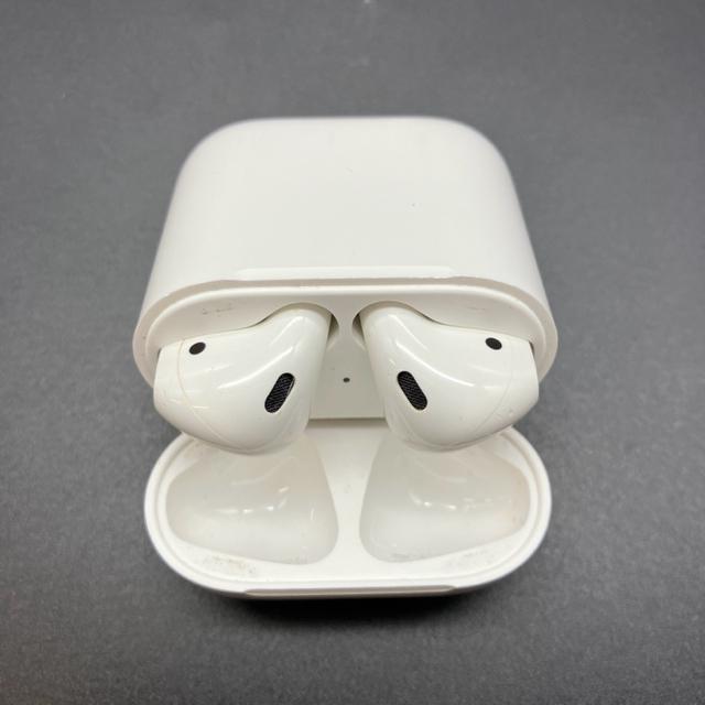 即決 Apple アップル AirPods エアーポッズ 第二世代 < 家電/AV  即決 Apple アップル AirPods エアーポッズ 第二世代 < 家電/AVの