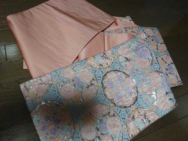 USED�A�Z�ʂܑ̑сA�s���N�ɕ�