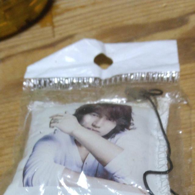 ☆ジェリー☆じゃらじゃらストラップ。カ−ドホルダー。クッション付ストラップ < タレントグッズ  ☆ジェリー☆じゃらじゃらストラップ。カ−ドホルダー。クッション付ストラップ < タレントグッズの