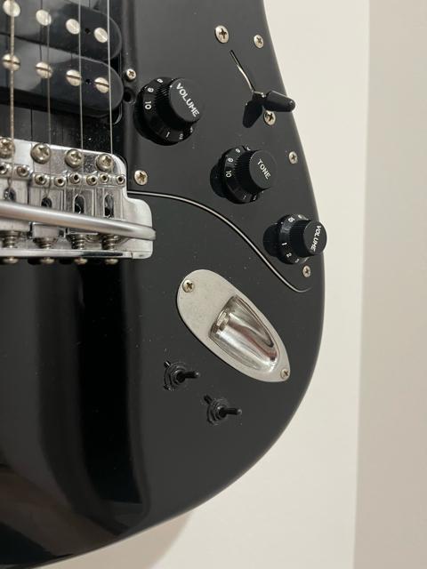 Fender STRATOCASTER ST72 フェンダー ストラトキャスター FERNANDES フェルナンデス サスティーナ < ホビー  Fender STRATOCASTER ST72 フェンダー ストラトキャスター FERNANDES フェルナンデス サスティーナ < ホビーの