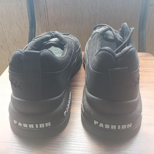 新品 25.5cm メンズ スニーカー ブラック シューズ 靴 男女兼用 < 男性ファッション  新品 25.5cm メンズ スニーカー ブラック シューズ 靴 男女兼用 < 男性ファッションの