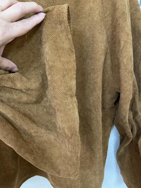 新品タグ付き Mサイズ 秋冬 コーデュロイ風 ポリエステル混 ボタンデザイン ベルスリーブ 長袖トップス ブラウン < 女性ファッション 新品タグ付き Mサイズ 秋冬 コーデュロイ風 ポリエステル混 ボタンデザイン ベルスリーブ 長袖トップス ブラウン < 女性ファッションの