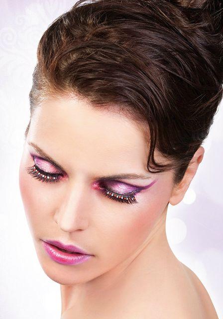 ラインストーンのセクシーつけまつげ ルビー・ホワイト < 香水/コスメ/ネイル  ラインストーンのセクシーつけまつげ ルビー・ホワイト < 香水/コスメ/ネイルの