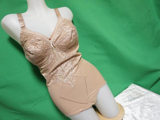 ���R�[���@ARA183 �{�f�B�X�[�cC85L���{���@�x�[�W��  �� �����t�@�b�V������ 