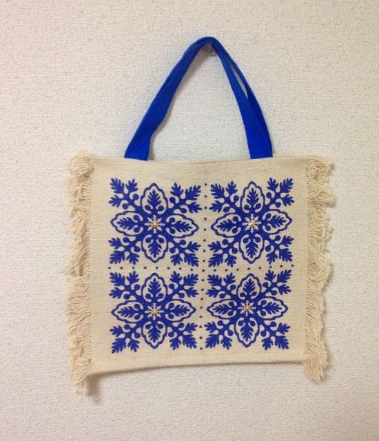 スワロ付き★麻 フリンジ トートバッグ◆ゴールドチェーン < 女性ファッション  スワロ付き★麻 フリンジ トートバッグ◆ゴールドチェーン < 女性ファッションの