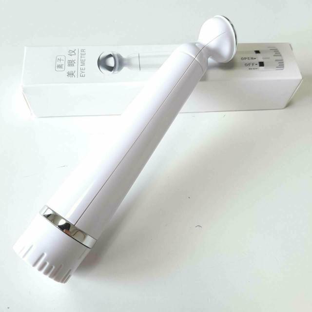 新品 未使用 電動 マッサージ 銀 ローラー マシーン 美顔器 シワ シミ < 家電/AV  新品 未使用 電動 マッサージ 銀 ローラー マシーン 美顔器 シワ シミ < 家電/AVの