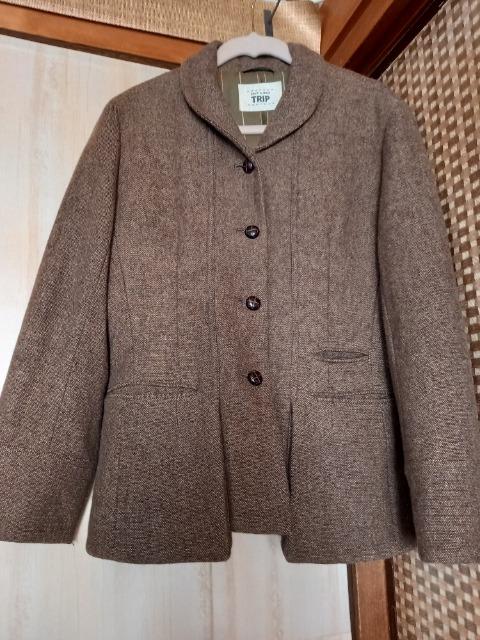 美品☆アンティークジャケット【茶】厚手Msize < 女性ファッション  美品☆アンティークジャケット【茶】厚手Msize  < 女性ファッションの