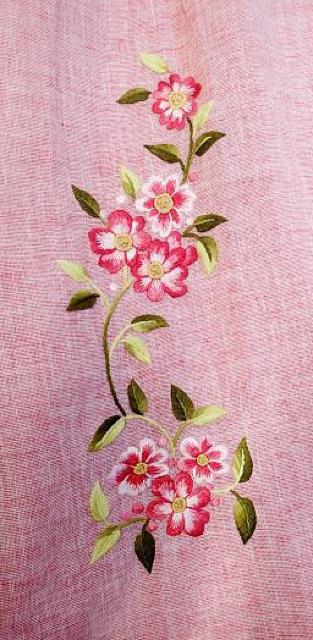 ◇オーダーメード ハンドメイド刺繍入り デザインブラウス プルオーバー フラワー柄/ピンク < 女性ファッション  ◇オーダーメード ハンドメイド刺繍入り デザインブラウス プルオーバー フラワー柄/ピンク < 女性ファッションの