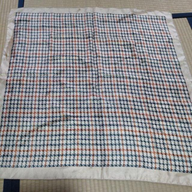 ベージュチェック柄スカーフ < 女性ファッション  ベージュチェック柄スカーフ  < 女性ファッションの