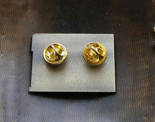 新品 シャーロック・ホームズ ベーカー街221B ピンブローチ ピンバッジ ピンズ < 女性アクセサリー/時計  新品 シャーロック・ホームズ ベーカー街221B ピンブローチ ピンバッジ ピンズ < 女性アクセサリー/時計の