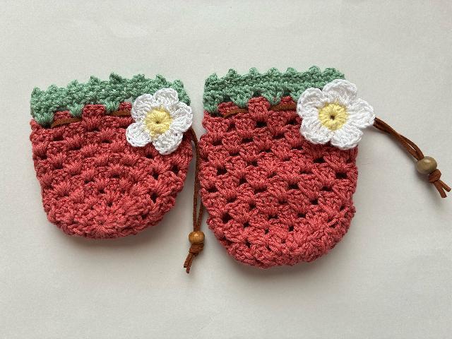 ハンドメイド ポーチ いちご コットン ガーリー < 女性ファッション  ハンドメイド ポーチ いちご コットン ガーリー  < 女性ファッションの