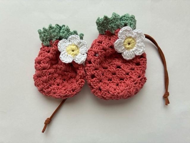 ハンドメイド ポーチ いちご コットン ガーリー < 女性ファッション  ハンドメイド ポーチ いちご コットン ガーリー < 女性ファッションの