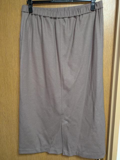 INDIVI昨季美品モカブラウン圧縮ウールニットセミタイトスカート大きいサイズ13号12号ウエストゴムスカートセットアップ可能 < ブランド INDIVI昨季美品モカブラウン圧縮ウールニットセミタイトスカート大きいサイズ13号12号ウエストゴムスカートセットアップ可能 < ブランドの